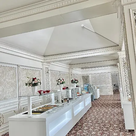 Grand Caraiman Hotel 4*