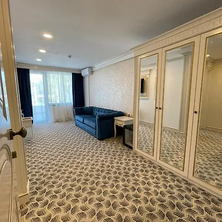 Hotel Grand Caraiman 4*