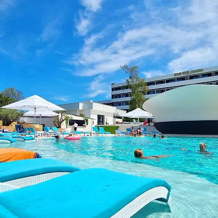 Grand Caraiman Hotel 4*