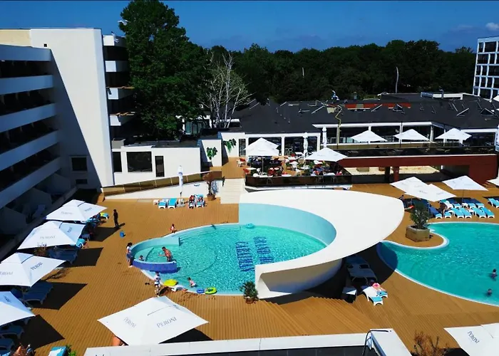 Grand Caraiman Hotel 4*