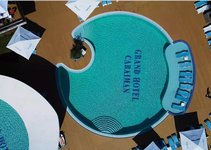 Grand Caraiman Hotel