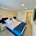 Hotell Grand Caraiman 4*
