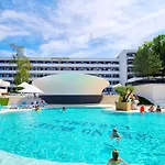 Grand Caraiman Neptun
