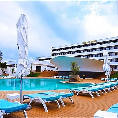 Hotel Grand Caraiman