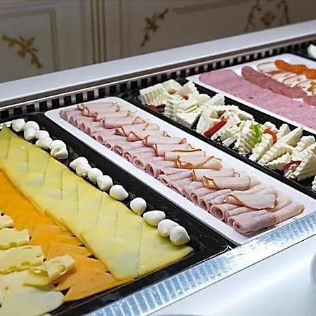 Hotel Grand Caraiman 4*