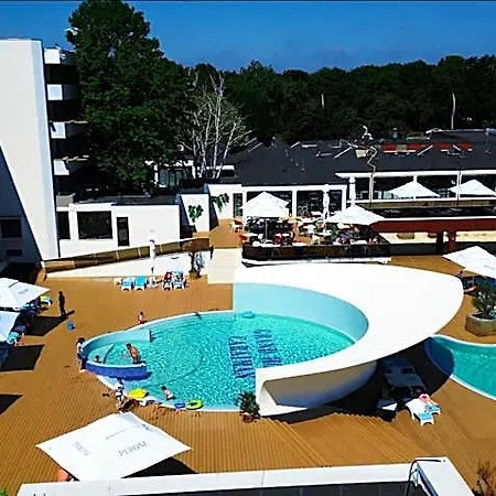 Grand Caraiman Hotel