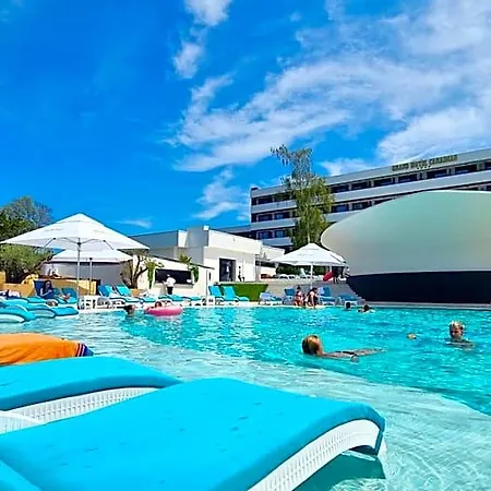 Hotel Grand Caraiman 4*