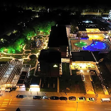 Grand Caraiman Hotel 4*
