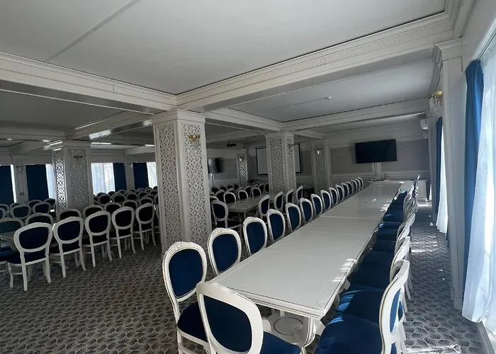 Hotel Grand Caraiman